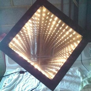 Infinity Optic Light Mirror